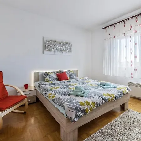 Beautiful For Rest And Restful Sleep Pula