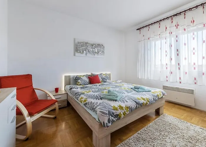 Beautiful For Rest And Restful Sleep Pula