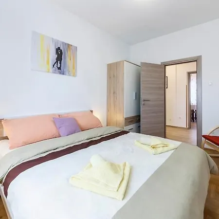 Апартаменты Beautiful For Rest And Restful Sleep Пула