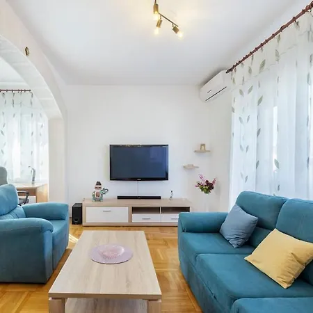 Beautiful For Rest And Restful Sleep Apartment *